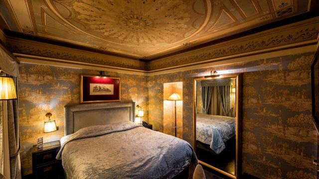 Maison Grecque Hotel