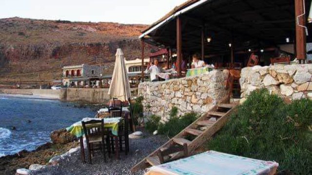 Karavopetra