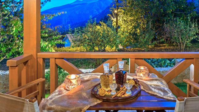 Feggarognemata Suites